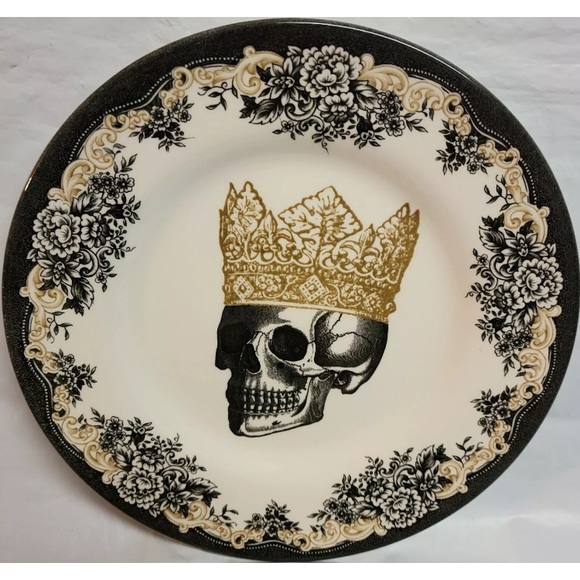 4 Royal Stafford Salad Plates King Crown Skull 8.5 - Picture 2 of 7
